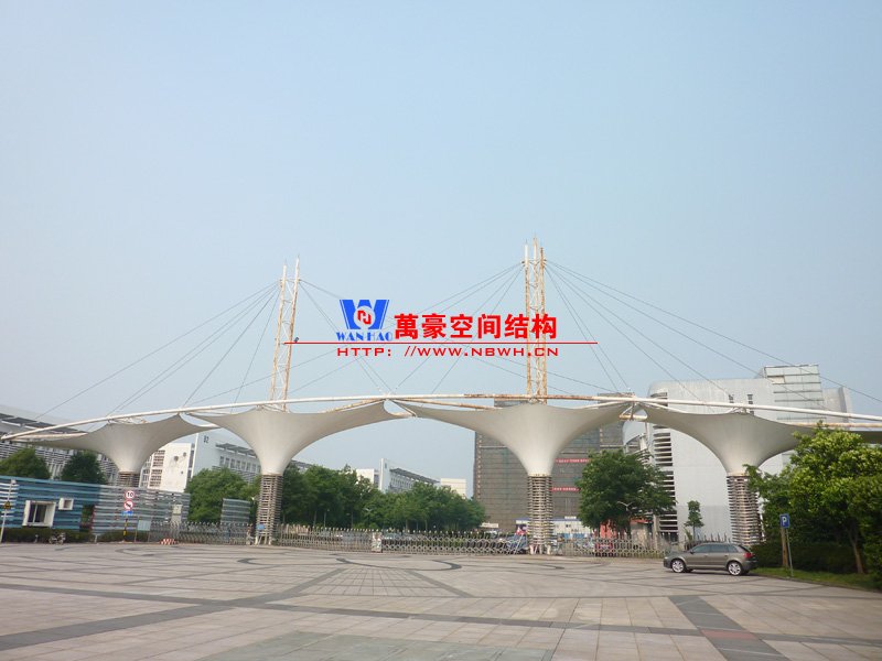 出入口膜結(jié)構建筑
